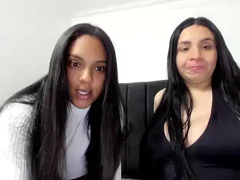 EmmaHole  online show from May 28, 2026, 3:58 am