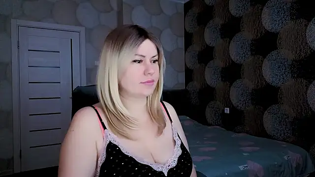 natusik online show from February 25, 2025, 11:37 pm