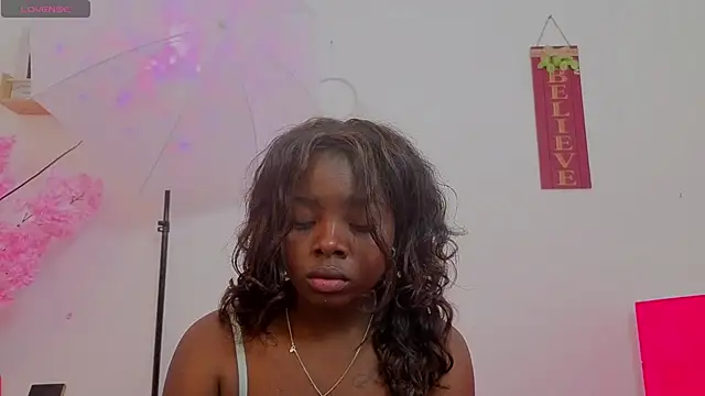 KilyetVera3x online show from October 6, 2025, 5:41 am