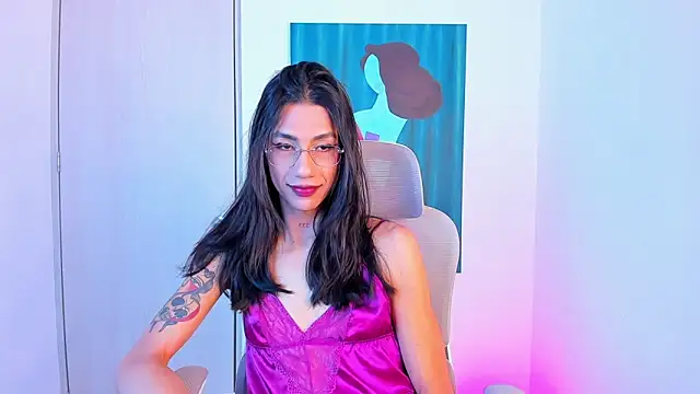 sofiaa grey  online show from April 26, 2026, 3:53 pm