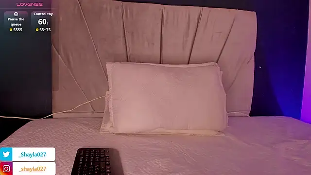 Shayla27 online show from March 4, 2026, 1:08 pm