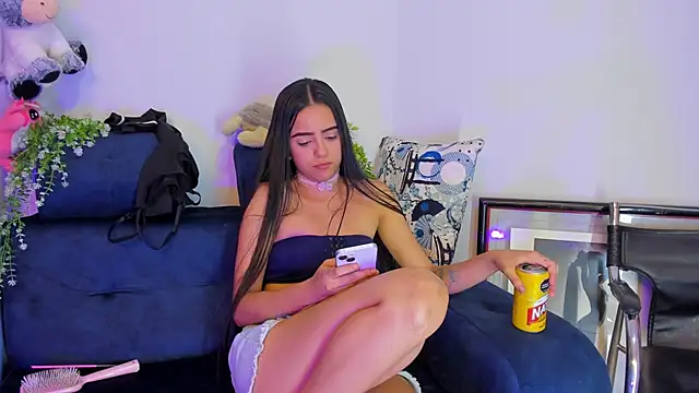 emilyclay 1 online show from March 12, 2026, 6:01 pm