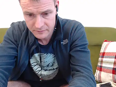 geree84 online show from February 2, 2026, 2:05 pm