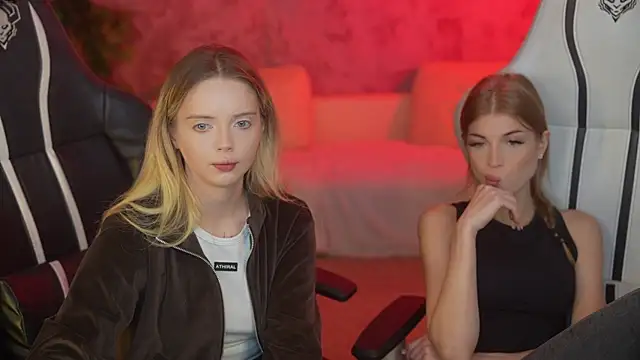 Cassy-Celestial  online show from September 19, 2025, 7:01 am