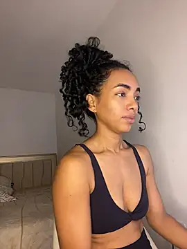 nicoleebony1 online show from June 27, 2026, 4:35 pm
