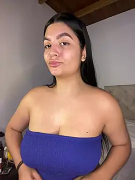 Snapshot of DashaStar chatting on February 5, 2025, 8:46 pm DashaStar online show from February 5, 2025, 8:46 pm