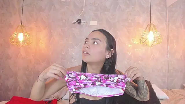leigh-angels online show from July 17, 2026, 9:56 pm