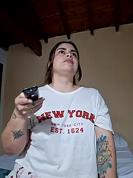 Juliietha servas online show from October 2, 2025, 1:20 am