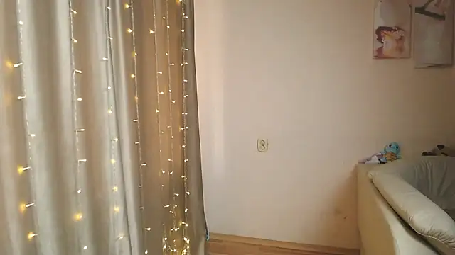 MargoFoxy online show from March 17, 2025, 7:35 am