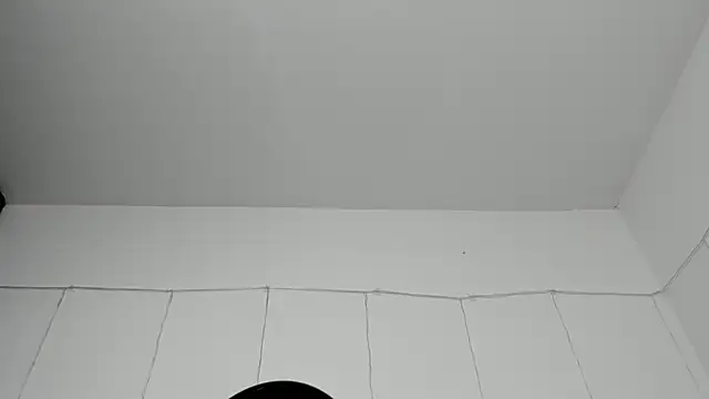 Snapshot of cami-01 chatting on February 21, 2026, 9:06 pm cami-01 online show from February 21, 2026, 9:06 pm