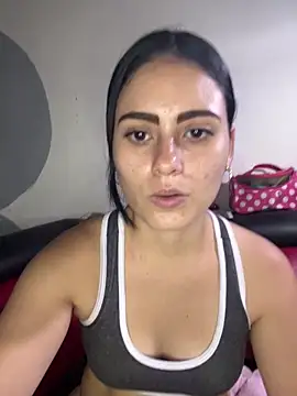 Snapshot of Azuna25 chatting on February 27, 2026, 7:57 pm Azuna25 online show from February 27, 2026, 7:57 pm