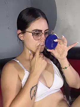 Snapshot of Azuna25 chatting on February 20, 2026, 8:00 pm Azuna25 online show from February 20, 2026, 8:00 pm