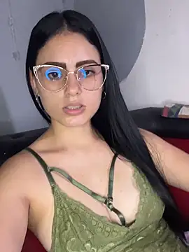 Snapshot of Azuna25 chatting on March 1, 2026, 5:24 pm Azuna25 online show from March 1, 2026, 5:24 pm