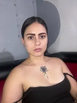 Azuna25 online show from June 17, 2026, 12:21 am