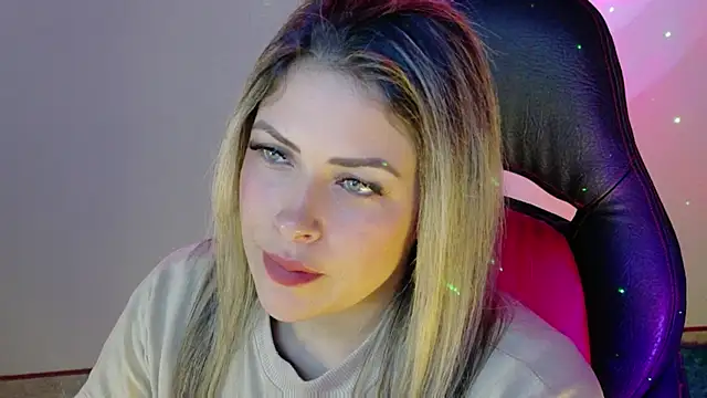 Natalia Montoya online show from October 29, 2025, 6:51 pm