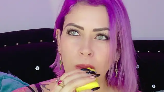 Natalia Montoya online show from May 7, 2026, 10:46 pm