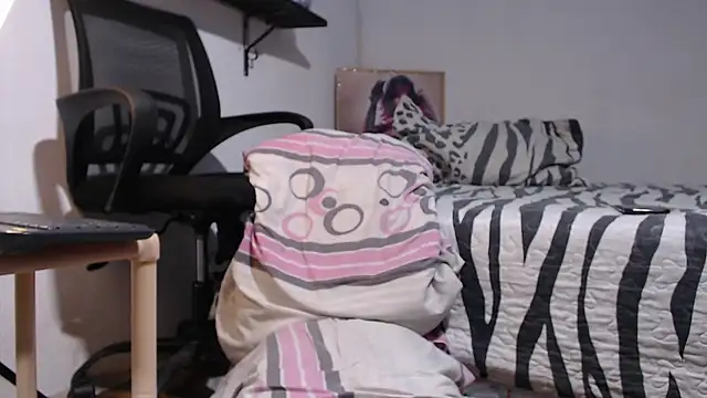 bix couples online show from November 10, 2025, 11:21 pm