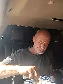 FloppyPickle4u online show from March 8, 2025, 5:43 pm