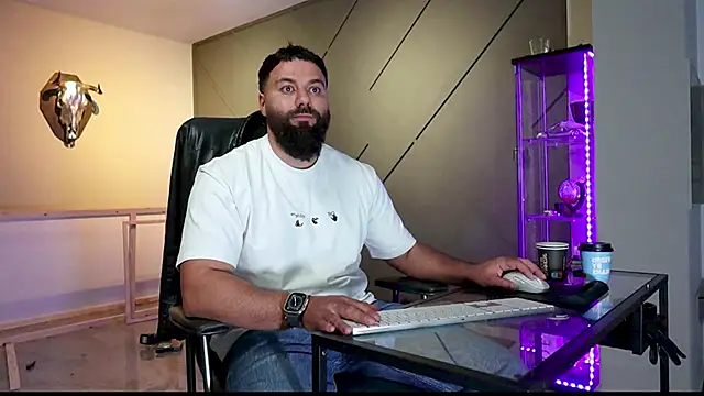 mattmasterss online show from March 22, 2025, 11:20 pm