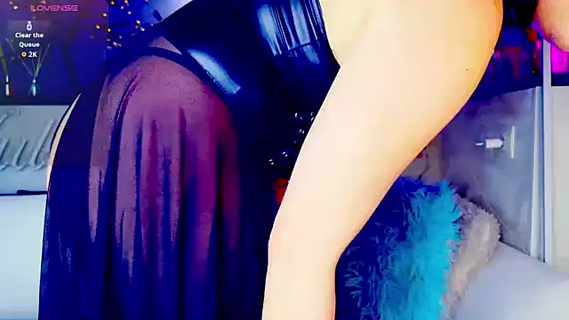  JuliaSpace  online show from November 7, 2025, 4:55 pm