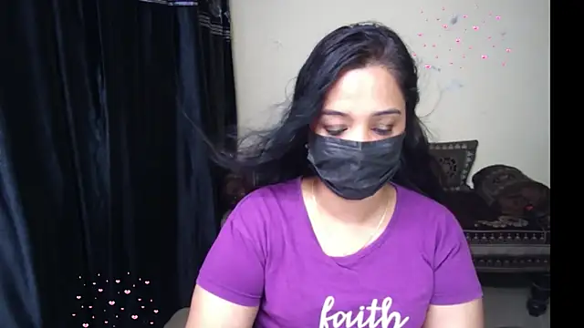 Arushisingh8888 online show from April 29, 2026, 10:19 am