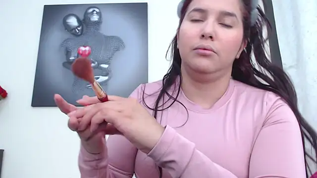 KatrinaRolan online show from June 10, 2026, 9:38 pm