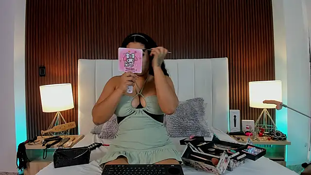 Liana Asaff online show from March 21, 2025, 8:40 pm