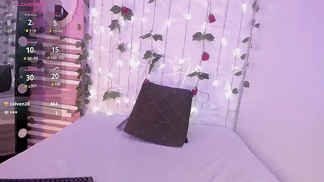 Megannklein online show from March 22, 2025, 6:47 pm