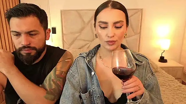 teseo and afroditha  online show from December 2, 2025, 3:07 am