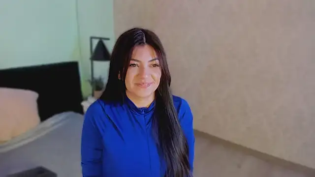 EvaaStevens online show from November 18, 2025, 12:30 pm