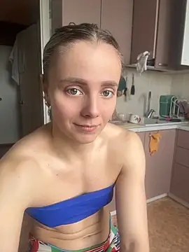 AlisaKissss online show from May 6, 2026, 7:01 am