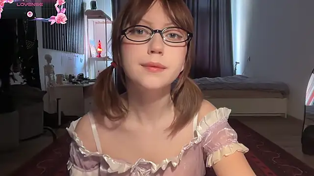 electric babe online show from May 4, 2026, 11:13 am