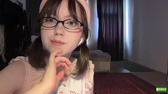 electric babe online show from June 7, 2026, 1:27 pm