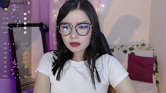 mily thomson b  online show from April 25, 2026, 12:35 am