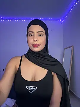 JannaNader12 online show from February 18, 2025, 10:25 pm