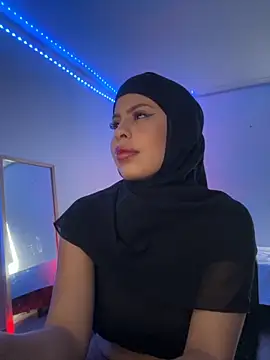 JannaNader12 online show from September 19, 2025, 11:31 pm