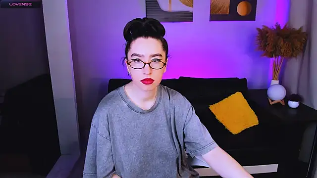Lily xBabe online show from June 26, 2026, 2:23 pm