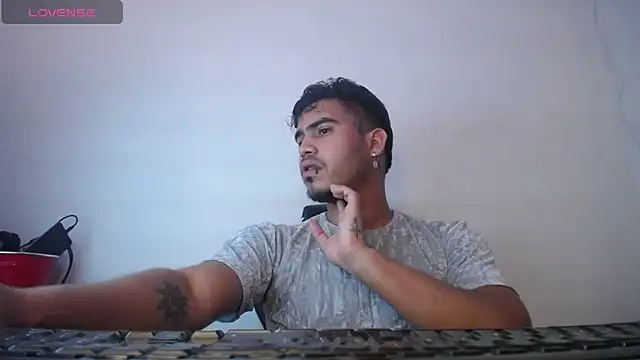 jaden 98  online show from January 30, 2025, 4:02 pm