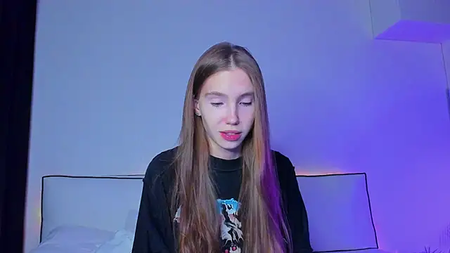 haileyishere online show from March 18, 2025, 7:44 pm