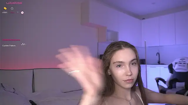 Snapshot of haileyishere chatting on May 6, 2026, 1:42 am haileyishere online show from May 6, 2026, 1:42 am