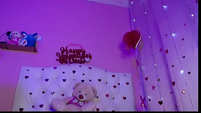 Snapshot of HECATE_23 chatting on February 17, 2026, 3:20 pm HECATE 23 online show from February 17, 2026, 3:20 pm