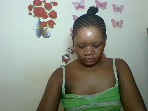 HotJeylee online show from July 20, 2026, 12:18 pm