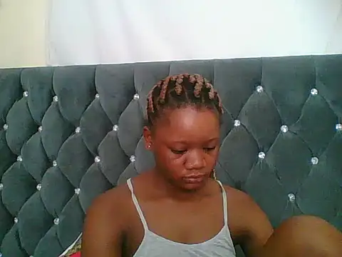 HotJeylee online show from January 13, 2026, 9:35 am