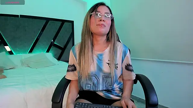CamilaPreston online show from July 24, 2026, 11:23 pm