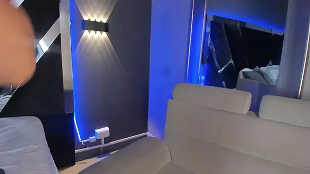PaulinaDuarte online show from July 9, 2026, 11:53 am