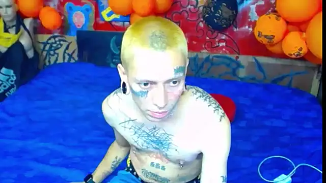 deivid estrada online show from October 18, 2025, 4:42 pm