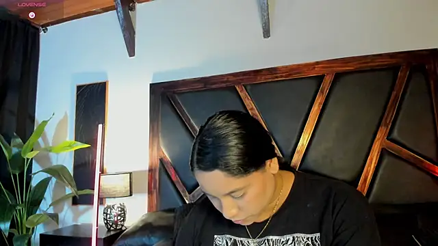 Snapshot of EmiliWilliams chatting on June 7, 2026, 8:47 pm EmiliWilliams online show from June 7, 2026, 8:47 pm
