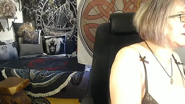 TittenMichelle online show from April 23, 2026, 7:04 am