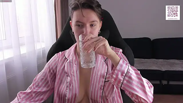 JessieFlower online show from January 31, 2025, 7:39 am