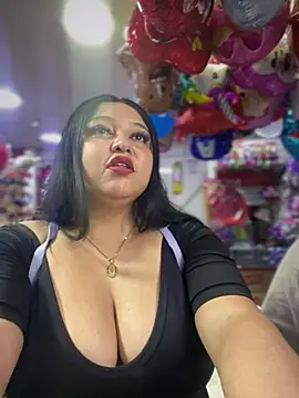 Snapshot of Kym_Owens chatting on February 27, 2026, 9:14 pm Kym Owens online show from February 27, 2026, 9:14 pm